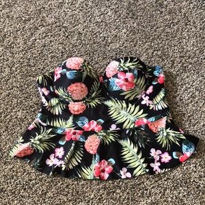 Flattering 🍍 Tankini Top!